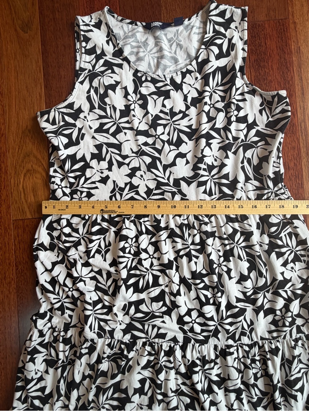 Lands' End Black and White Leaf-Print Dress - Picture 4 of 7